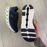 On Running Cloudswift 3 Navy Trainers